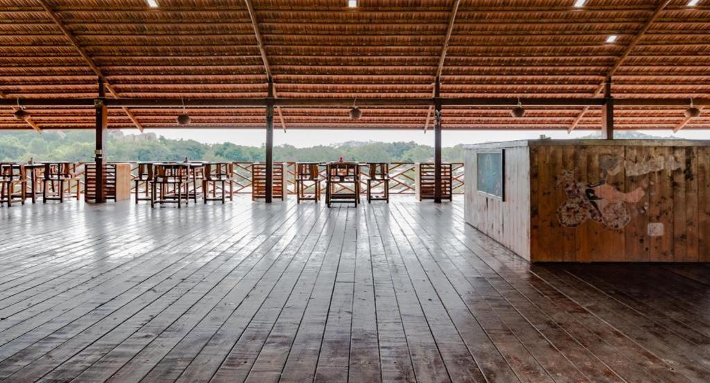 ホテル Leo Woods Hampi River View エクステリア 写真